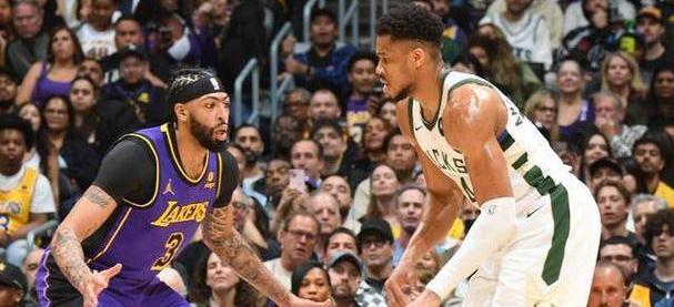 浓眉哥在雄鹿比赛中战术调整，大胜引发热议！的简单介绍