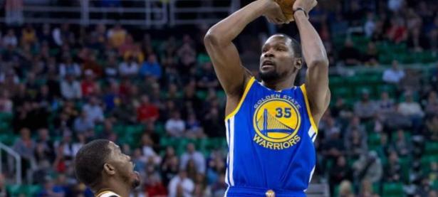 关于杜兰特在澳大利亚队比赛中高光表现，大胜引发热议！的信息