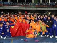 橄榄球大奖赛掀起高潮，嵩山雷豹队读秒扳平漓江雄狮队，高压逼抢奏功——韧性与执行并存(拔得头筹勇夺第一摘得桂冠喜获金牌的区别)